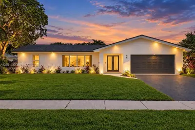 861 NW 72nd Ave, Plantation: photo 1 of 31