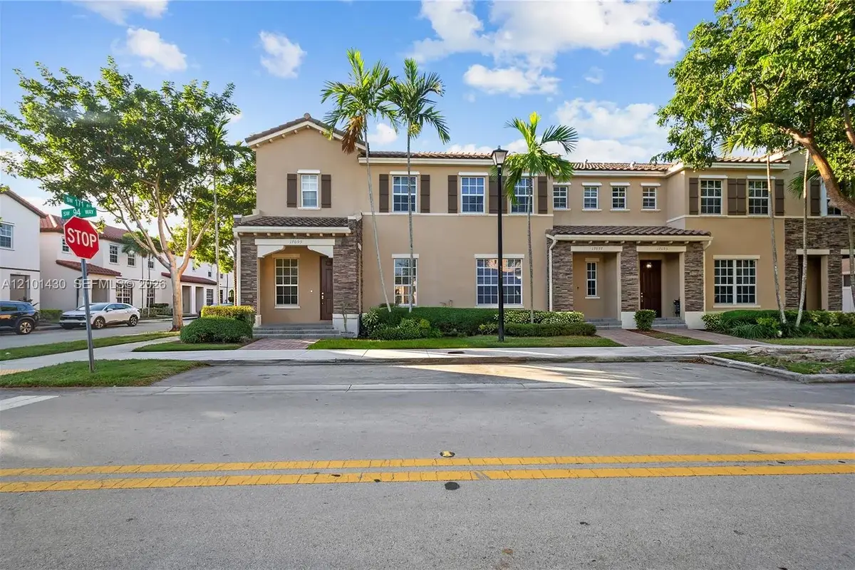 17099 SW 94th Way, Miami: photo 1 of 14