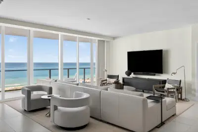 3100 N Ocean Dr #1103p, Riviera Beach: photo 1 of 21