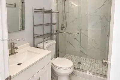 401 NW 43rd Ct #1, Oakland Park: photo 1 of 12