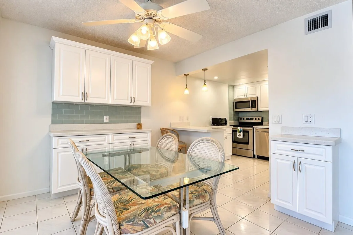 102 Greenbrier A, West Palm Beach: photo 1 of 19