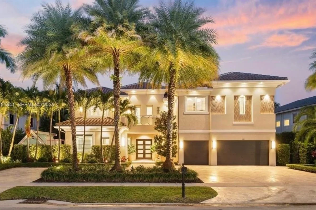 560 Coconut Palm Ter, Plantation: photo 1 of 29