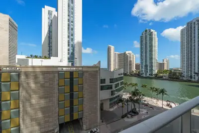 300 S Biscayne Blvd #L-832, Miami: photo 1 of 54