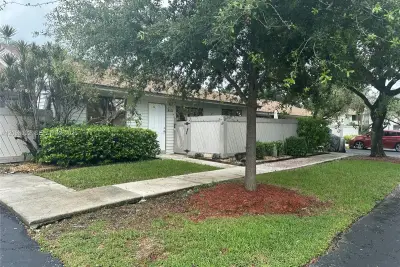 3635 NW 99th Ter #8B, Sunrise: photo 1 of 26