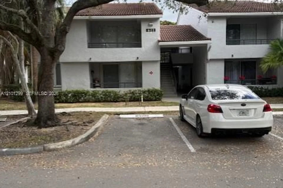 631 Lyons Rd #12101, Coconut Creek: photo 1 of 13