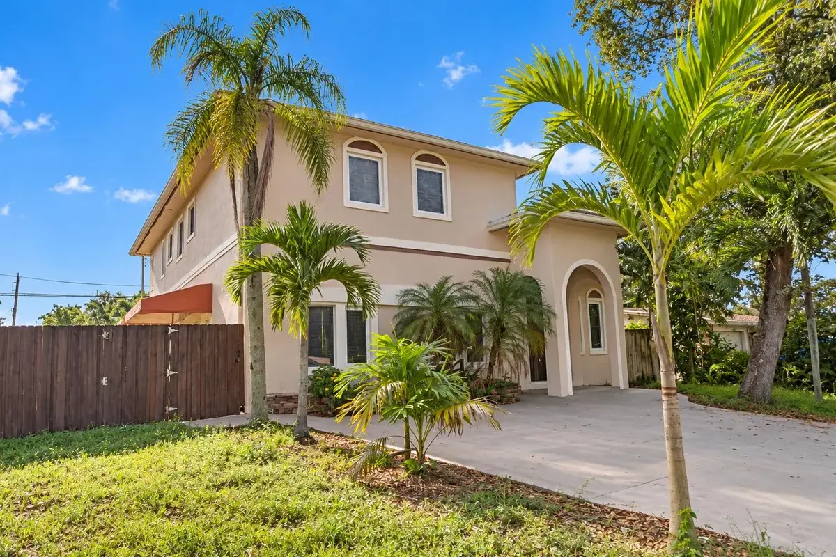 4500 SW 25th Ter, Dania Beach: photo 1 of 54