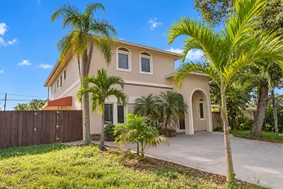 4500 SW 25th Ter, Dania Beach: photo 1 of 54