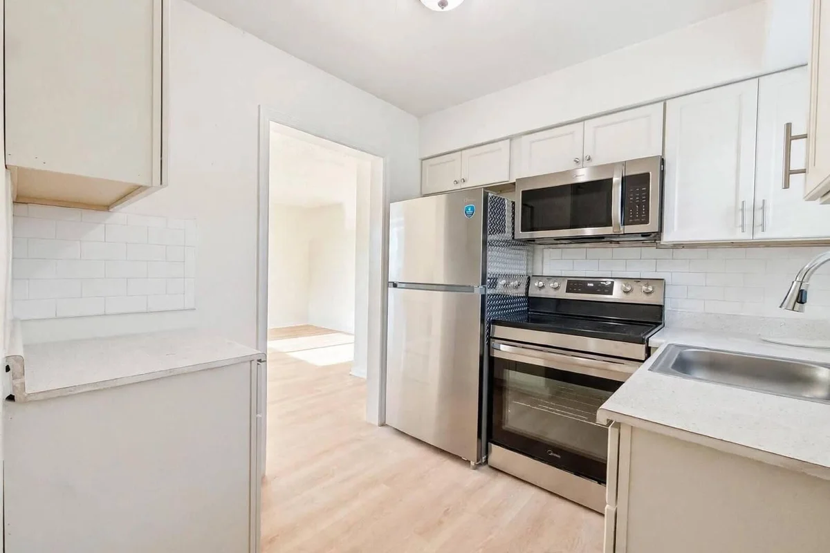 2961 NE 7th Ave #a, Pompano Beach: photo 1 of 9