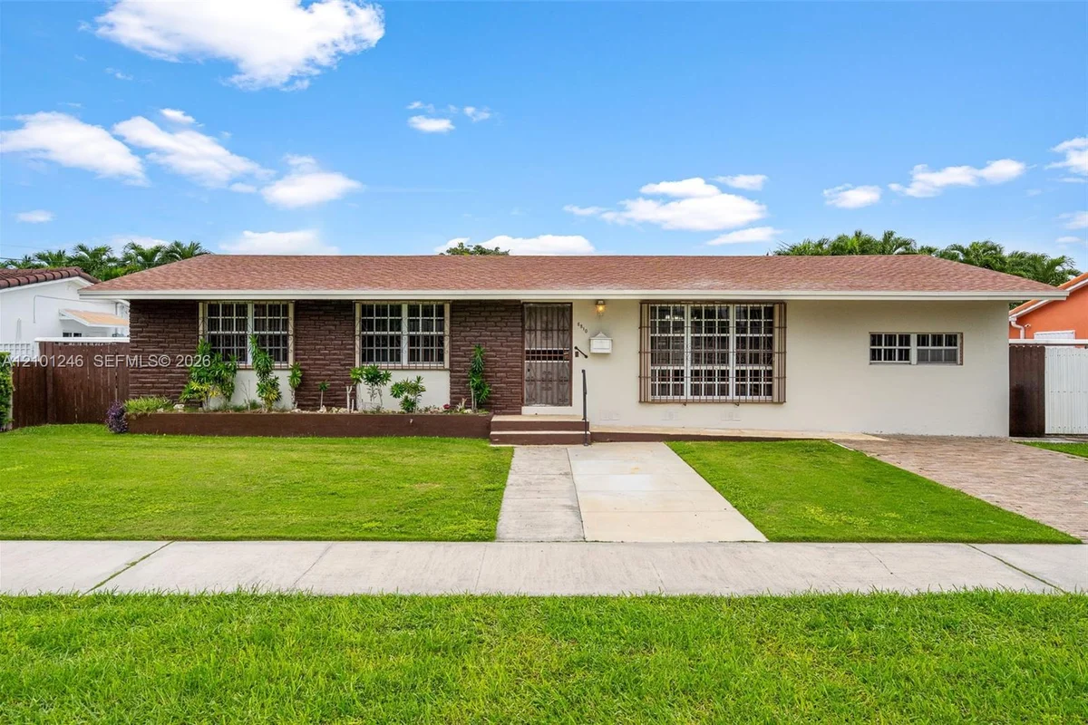 8810 SW 54th Ter, Miami: photo 1 of 48