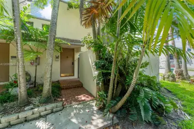 15805 SW 91st Ct #D, Palmetto Bay: photo 1 of 32