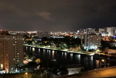 10 S River Dr #1513, Miami: photo 1 of 23