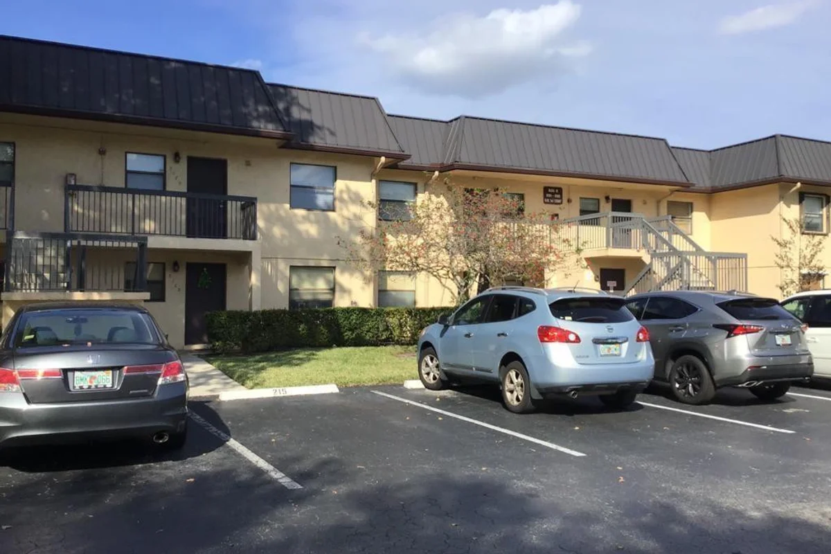9157 NW 1st Ct #203, Pembroke Pines: photo 1 of 24
