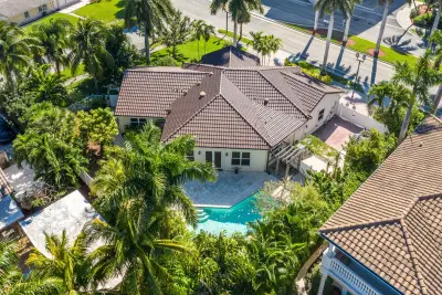 201 NE 4th St, Boca Raton: photo 1 of 49