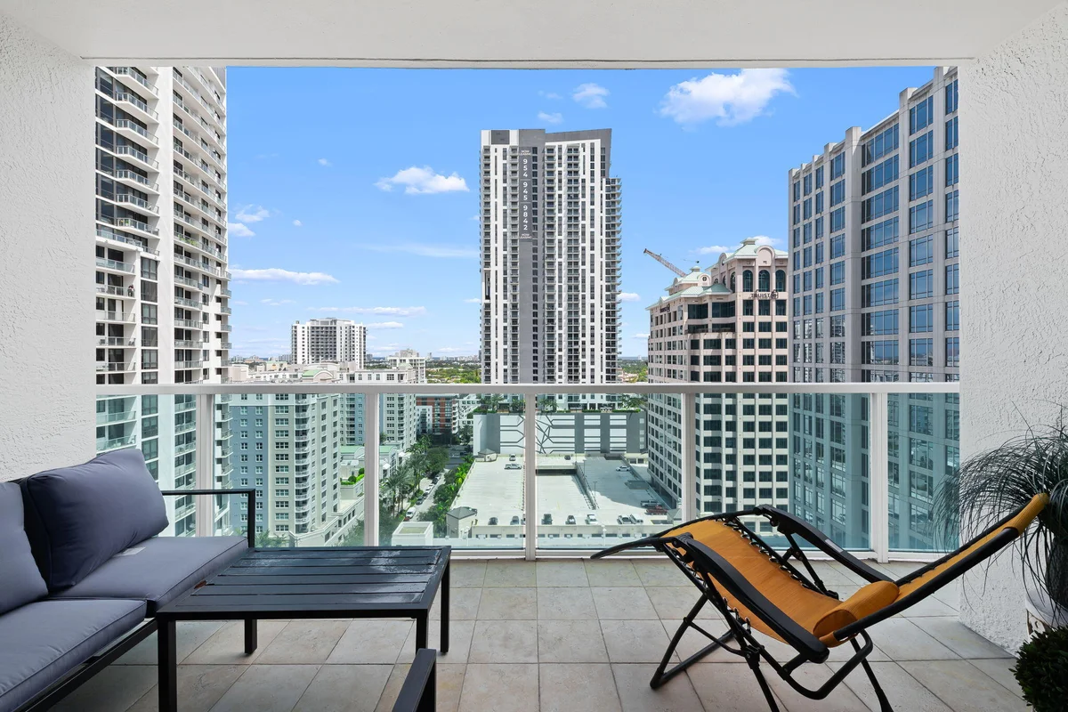 350 SE 2nd St #1950, Fort Lauderdale: photo 1 of 20