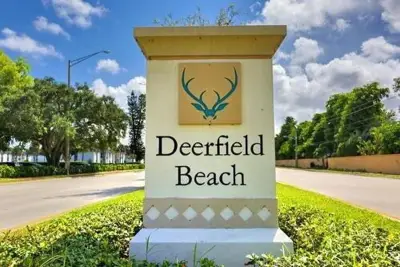 1428 SE 4th Ave #107, Deerfield Beach: photo 1 of 43