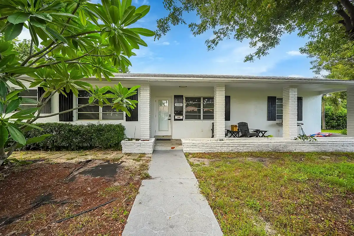 1331 S Palmway, Lake Worth Beach: photo 1 of 1