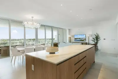 407 N Riverside Dr #504, Pompano Beach: photo 1 of 62