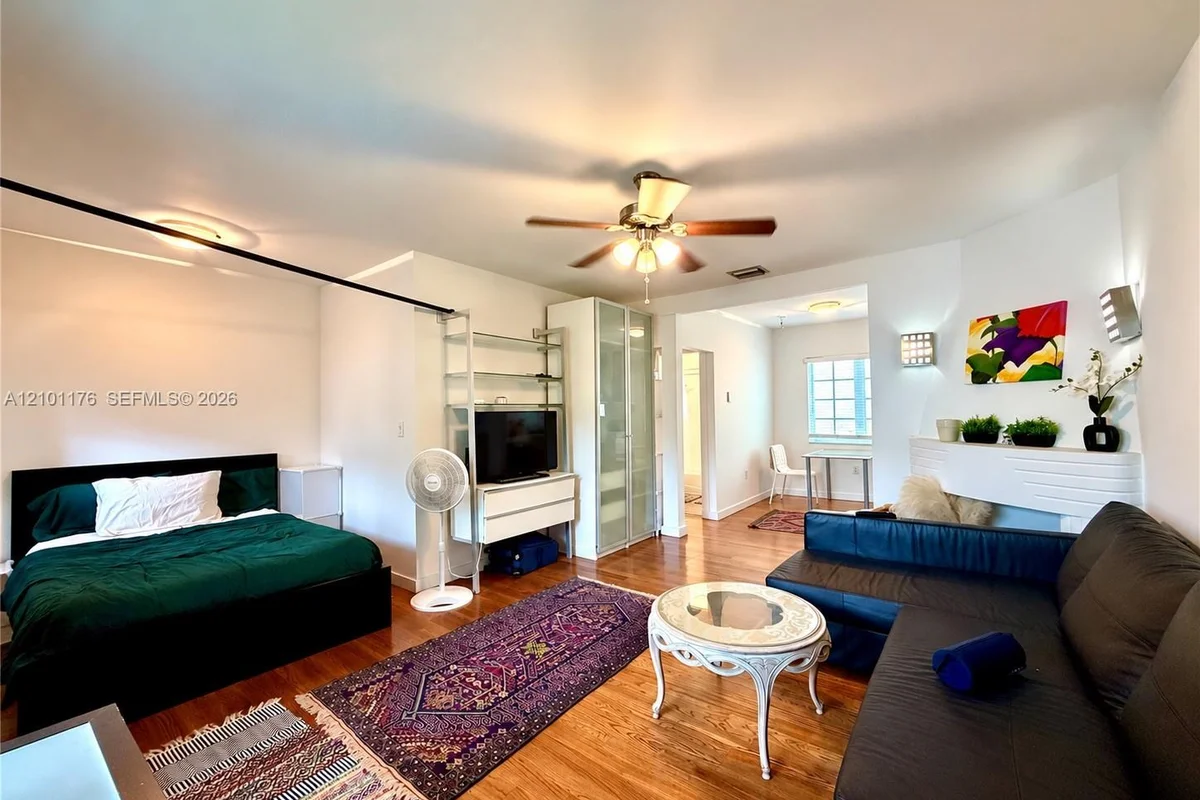 1215 Meridian Ave #8, Miami Beach: photo 1 of 9