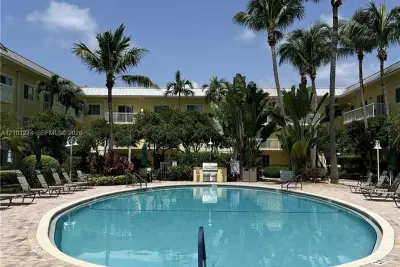 150 NE 15th Ave #144, Fort Lauderdale: photo 1 of 44