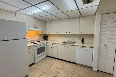 251 SW 132nd Way #410H, Pembroke Pines: photo 1 of 5