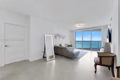 16699 Collins Ave #2904, Sunny Isles Beach: photo 1 of 20