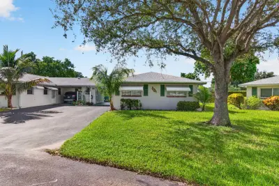 812 Meadowlark Ln, Delray Beach: photo 1 of 24