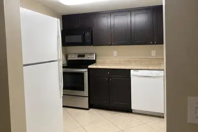 10701 Royal Palm Blvd #12, Coral Springs: photo 1 of 2