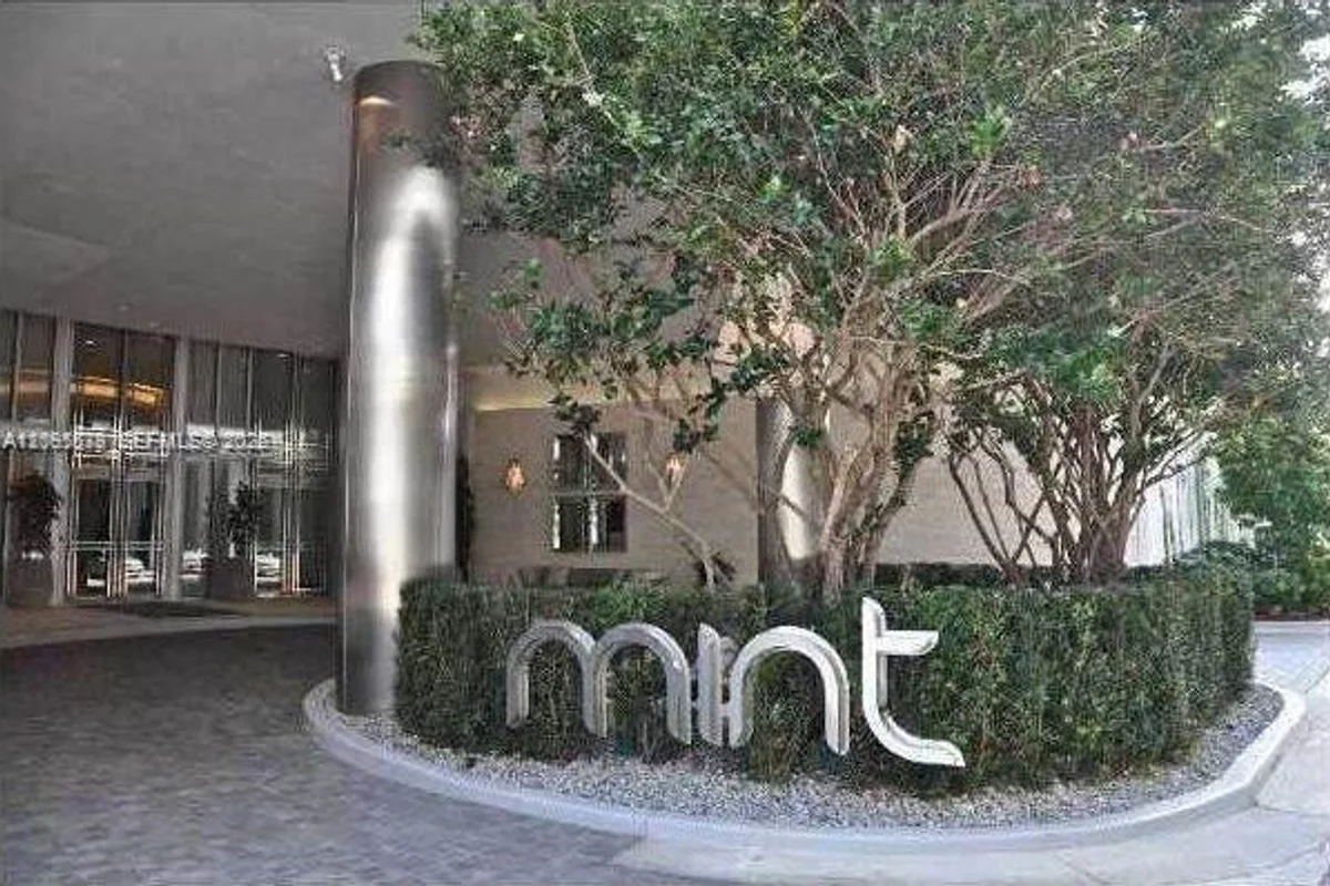 92 SW 3rd St #2606, Miami: photo 1 of 1