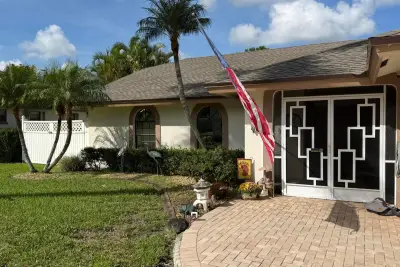 201 Parkwood Dr S #B, Royal Palm Beach: photo 1 of 14
