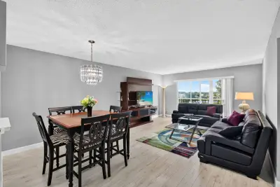 7286 Huntington Ln #402, Delray Beach: photo 1 of 59