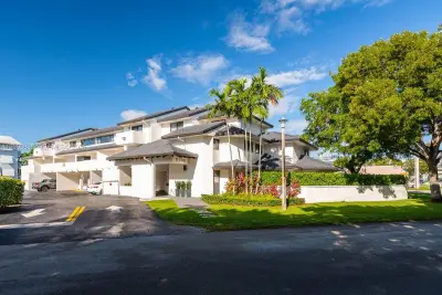 5750 Turin St #206, Coral Gables: photo 1 of 42