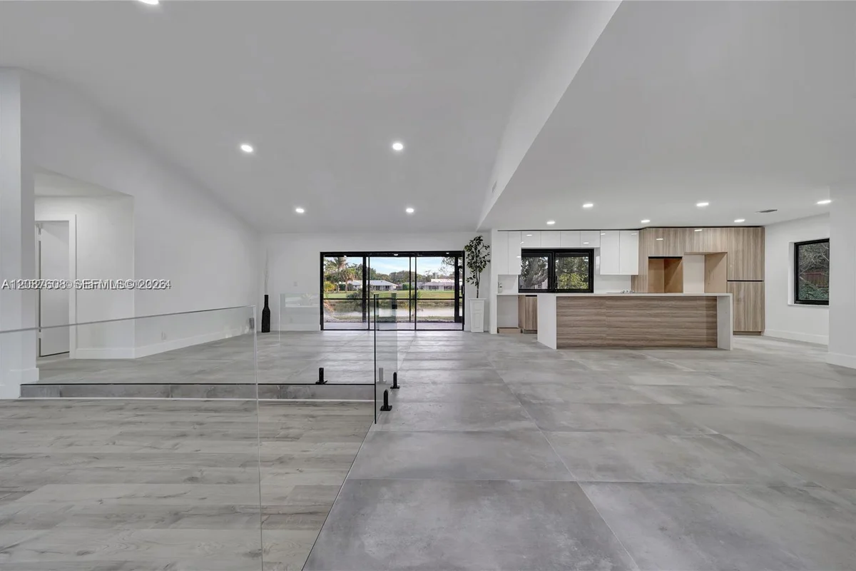 3352 Lakeview Blvd, Delray Beach: photo 1 of 26