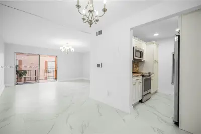 7105 Miami Lakes Dr #N10, Miami Lakes: photo 1 of 28