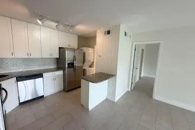 1112 Green Pine Blvd #F1, West Palm Beach: photo 1 of 13