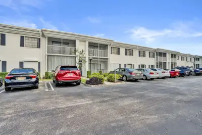 110 Cypress Club Dr #129, Pompano Beach: photo 1 of 42