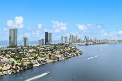 19101 NE 36th Ct #2811, Aventura: photo 1 of 37