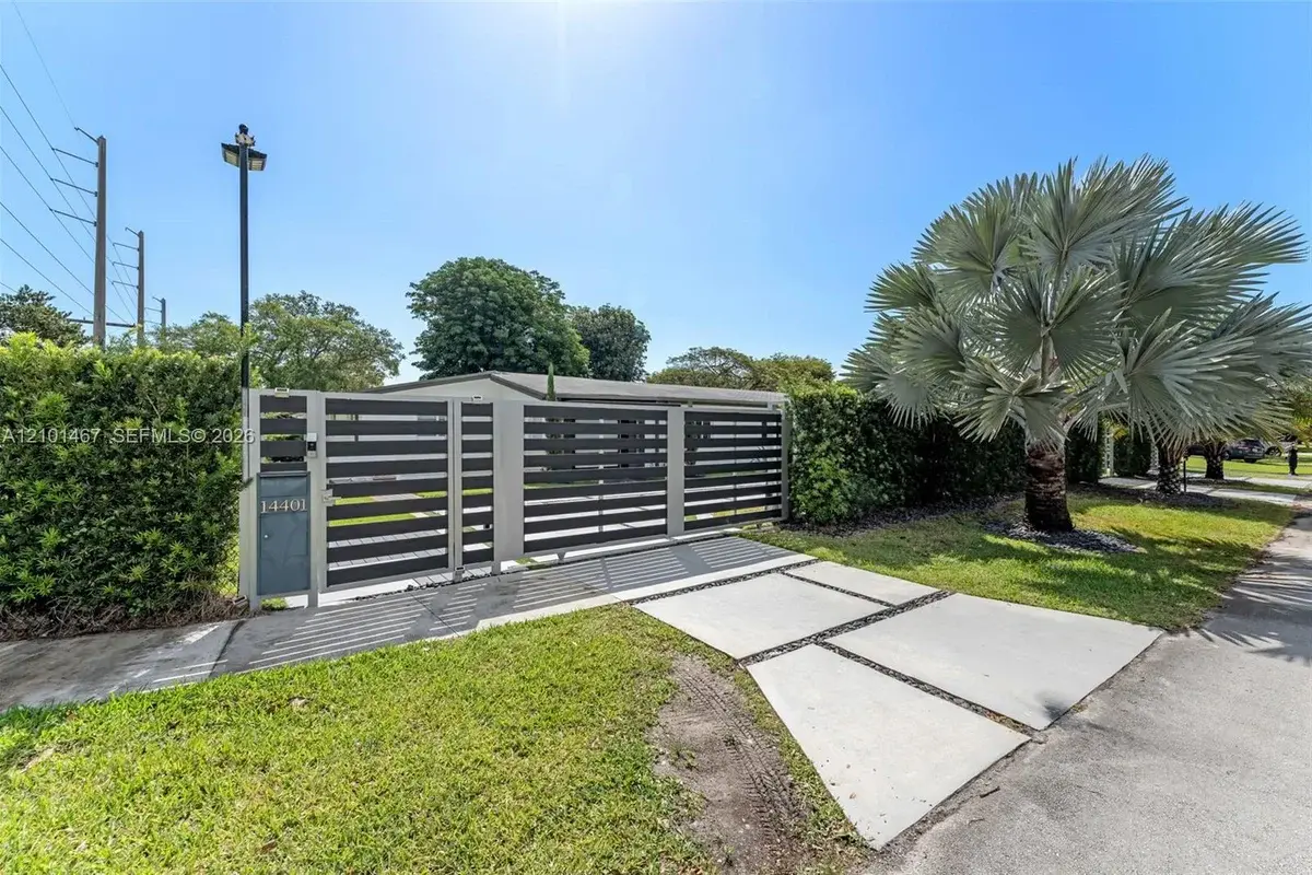 14401 SW 79th Ave, Palmetto Bay: photo 1 of 44