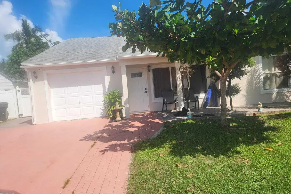 7883 Blairwood Cir S, Lake Worth: photo 1 of 17