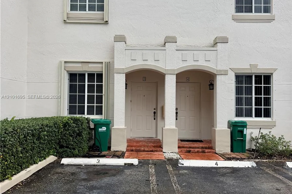 15720 SW 92nd Ave #3A, Palmetto Bay: photo 1 of 11