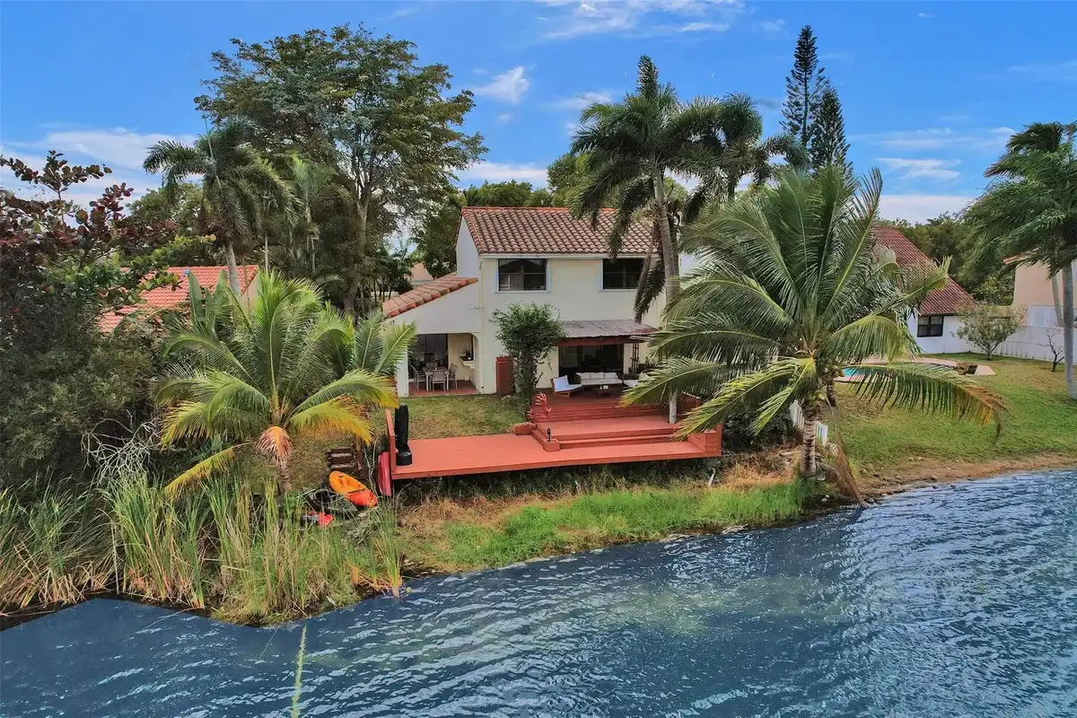 2865 Egret Way, Cooper City: photo 1 of 44