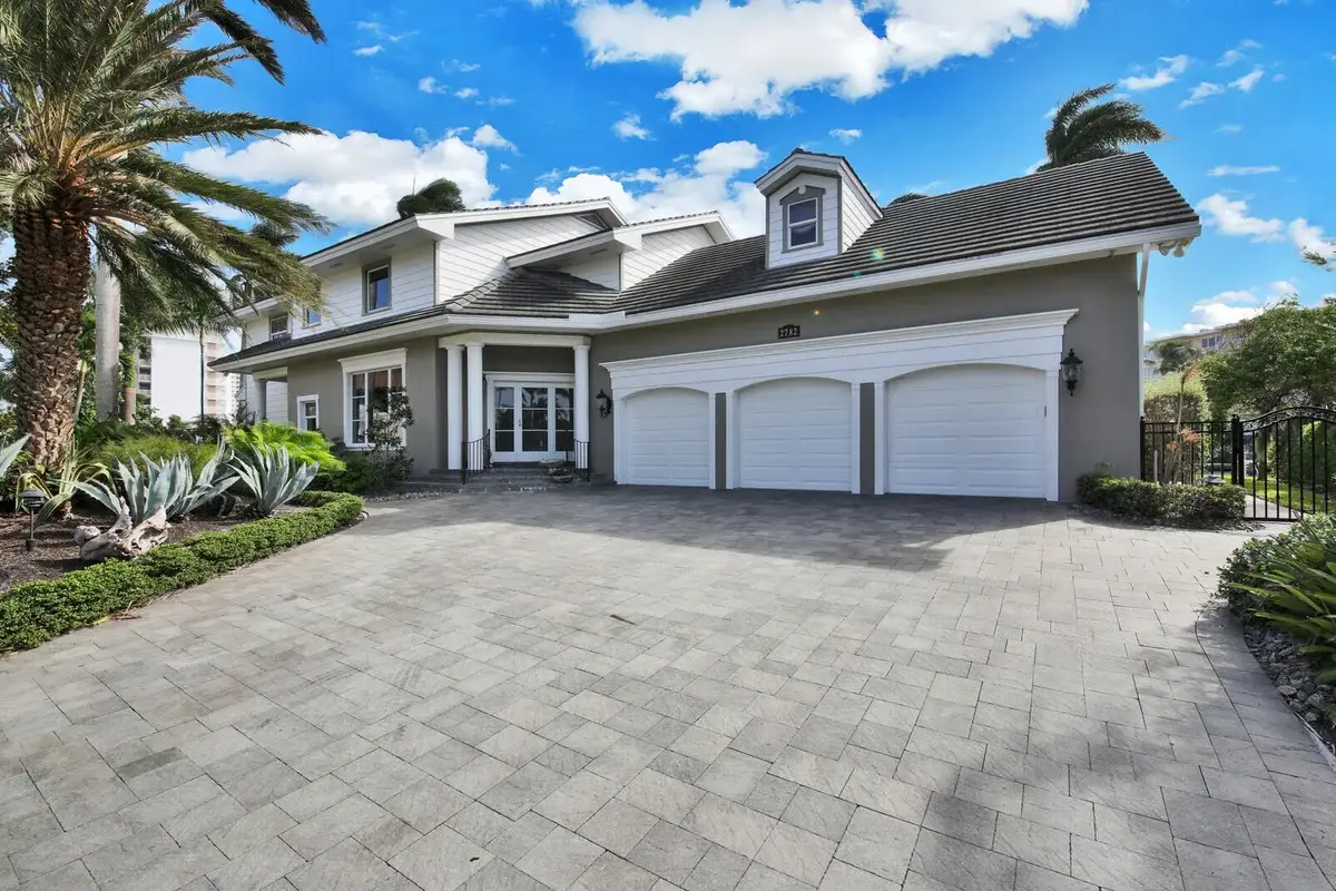 2782 NE 3rd St, Pompano Beach: photo 1 of 67