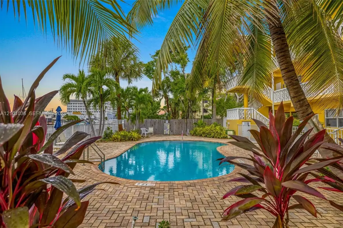 815 Middle River Dr #311, Fort Lauderdale: photo 1 of 27
