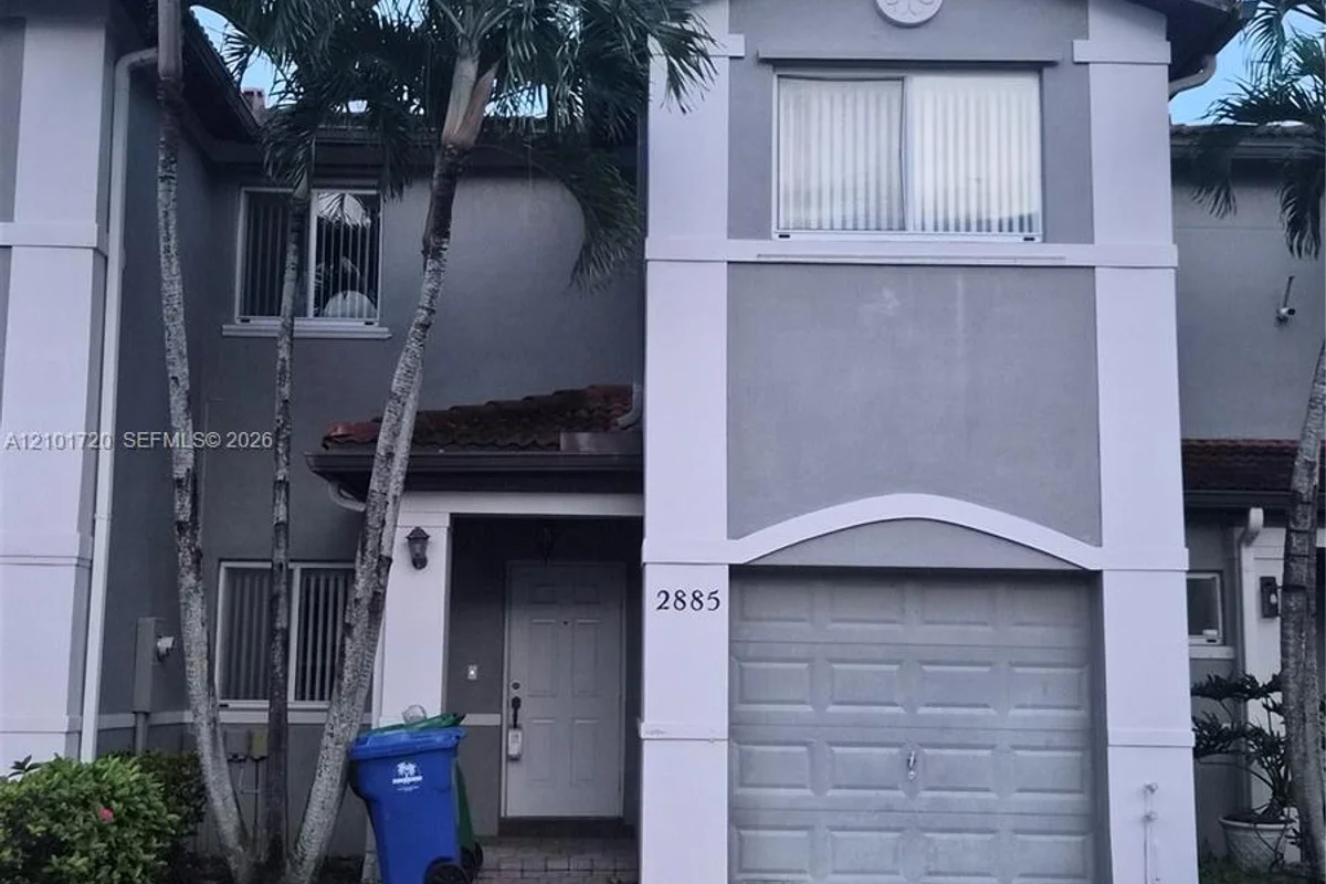 2885 SW 127th Ave, Miramar: photo 1 of 20