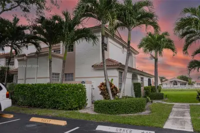 3307 Deer Creek Alba Way, Deerfield Beach: photo 1 of 32