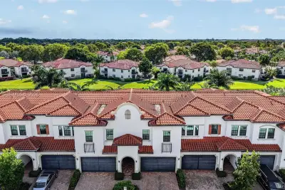 11646 SW 13th Ln, Pembroke Pines: photo 1 of 66