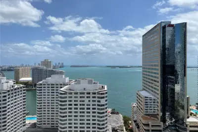 951 Brickell Ave #2508, Miami: photo 1 of 8