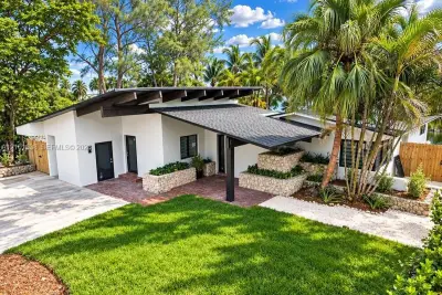 5600 SW 55th St, Davie: photo 1 of 24