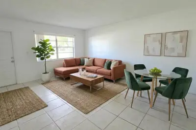 4160 NW 21st St #124D, Lauderhill: photo 1 of 25