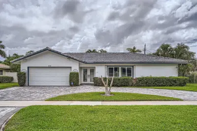 104 St Cloud Ln, Boca Raton: photo 1 of 28