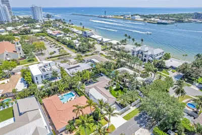 2008 Admirals Way, Fort Lauderdale: photo 1 of 46